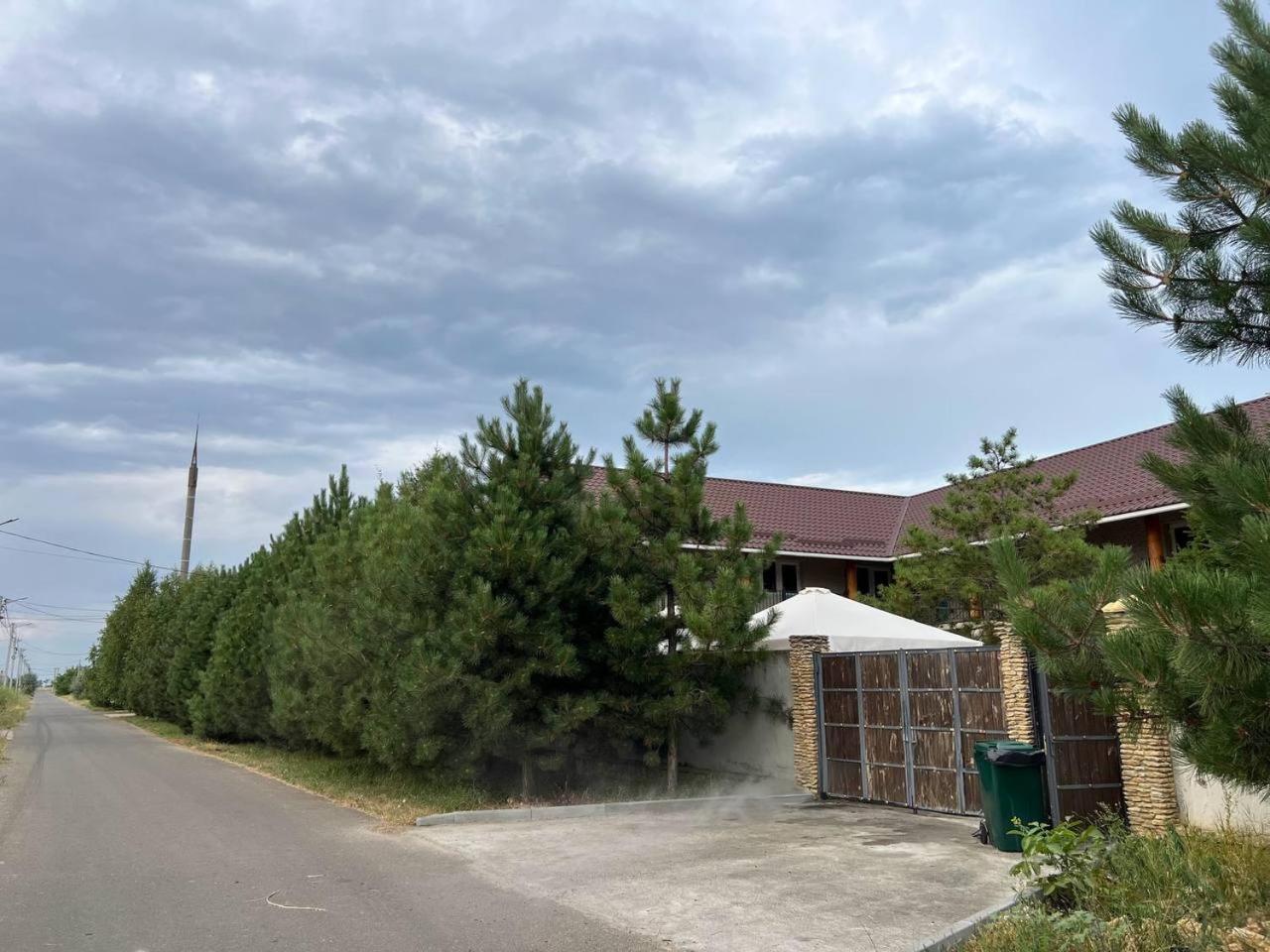 More Nadezhd Sanzhiyka Exterior foto
