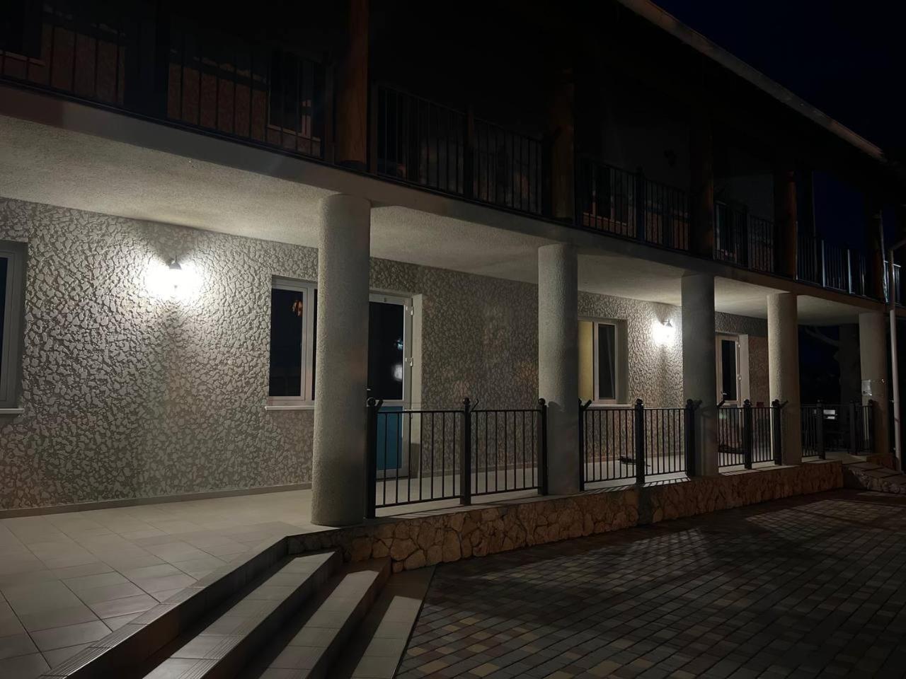 More Nadezhd Sanzhiyka Exterior foto